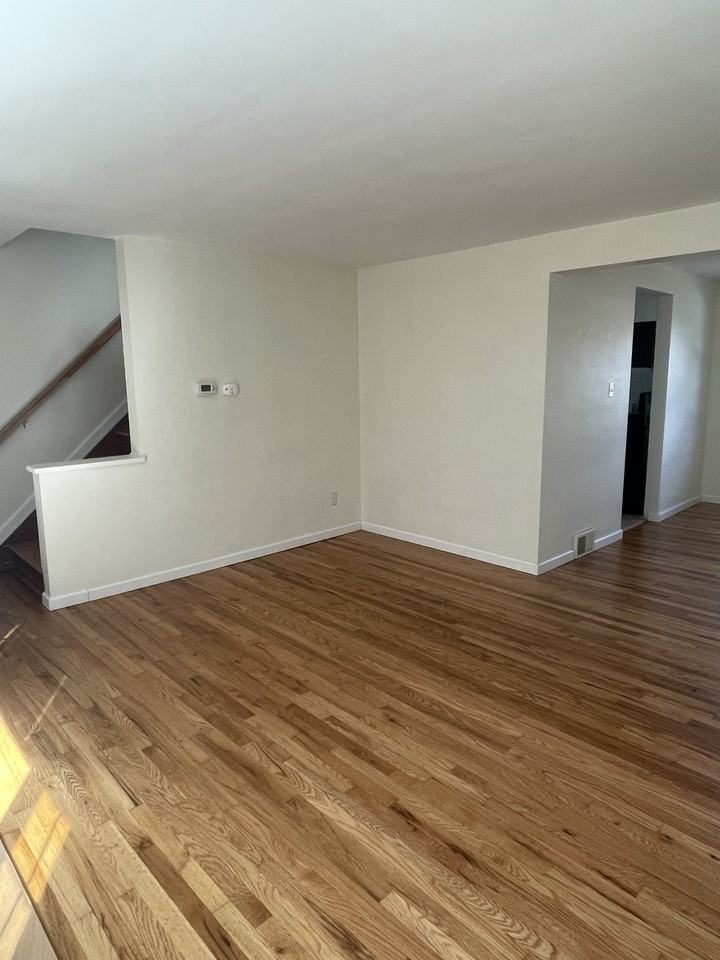 797 Cooke Dr #B - Photo 2 of 11