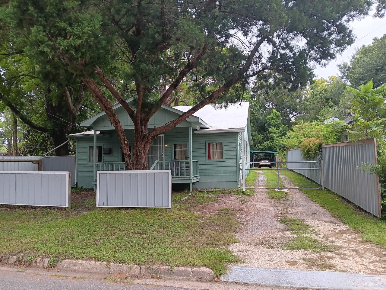 1208 Alba St #C - Photo 5 of 8