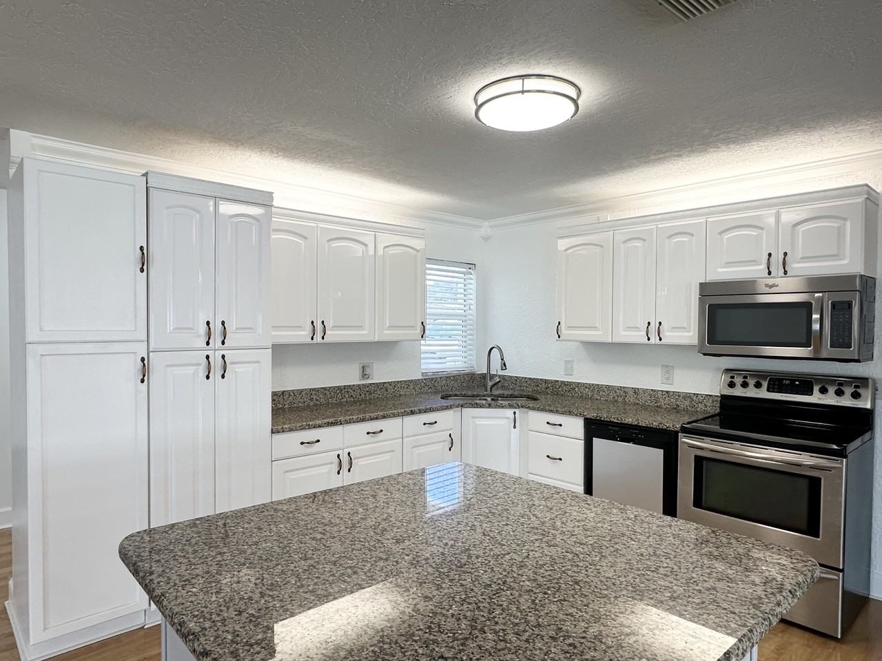 1560 Salmon St #NA - Photo 2 of 21