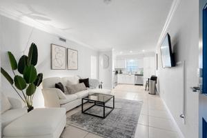 featured image of 3215 W Swann Ave #10