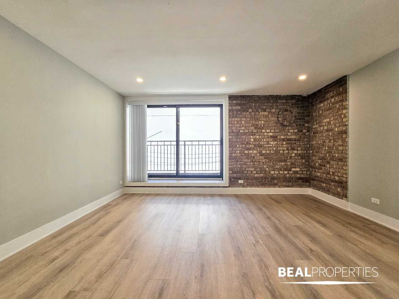 1220 N La Salle Dr - Photo 2 of 13