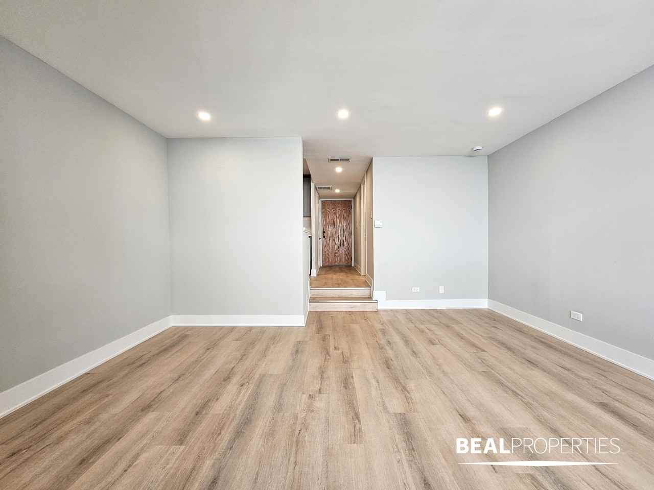 1220 N La Salle Dr - Photo 5 of 13