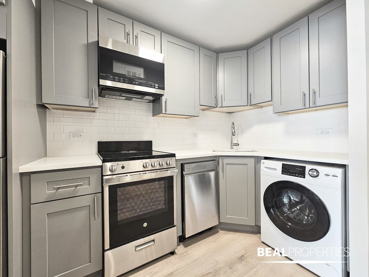 1220 N La Salle Dr - Photo 7 of 13