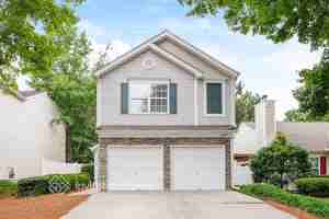 featured image of 2195 Lexington Ln