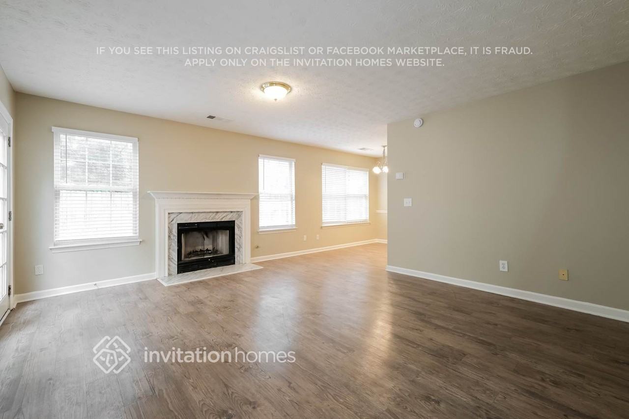 2195 Lexington Ln - Photo 5 of 18