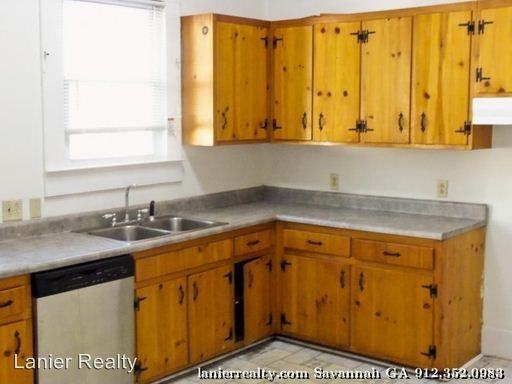 91 Central Ave - Photo 3 of 10