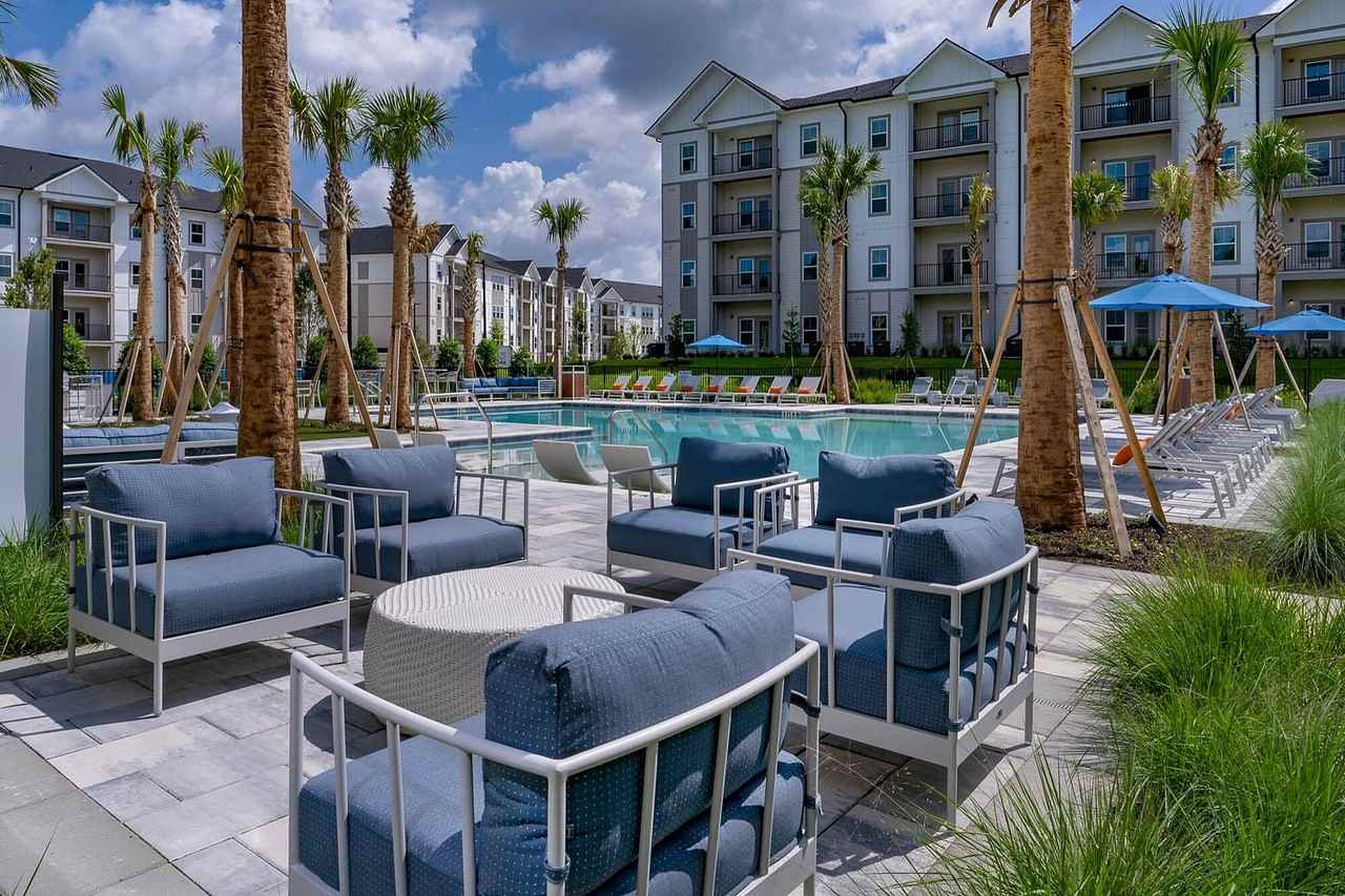 Palmhouse - Photo 5 of 27