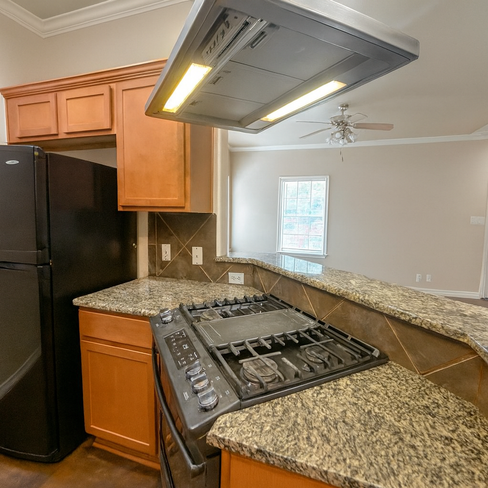 408 Nelray Blvd - Photo 5 of 35