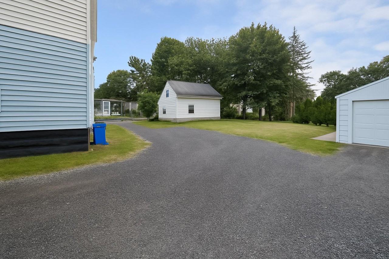 413 Highland Ave - Photo 2 of 3