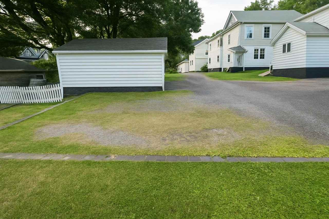 413 Highland Ave - Photo 3 of 3