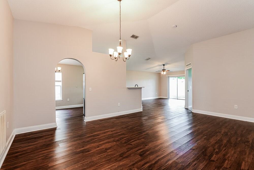 308 Flint St - Photo 6 of 16