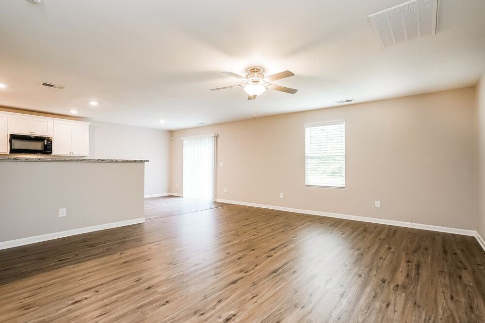 704 Crackling Ct - Photo 5 of 17