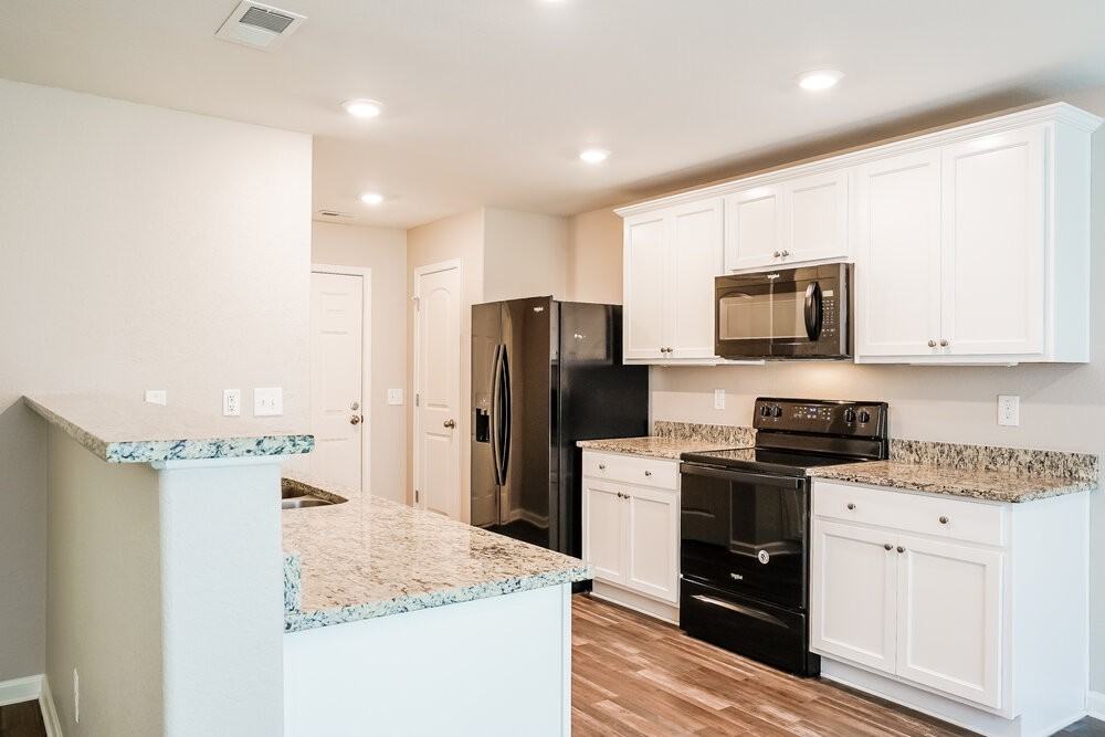 704 Crackling Ct - Photo 7 of 17