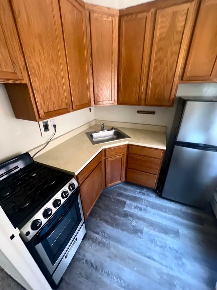 Centre Towers - Photo 5 of 8