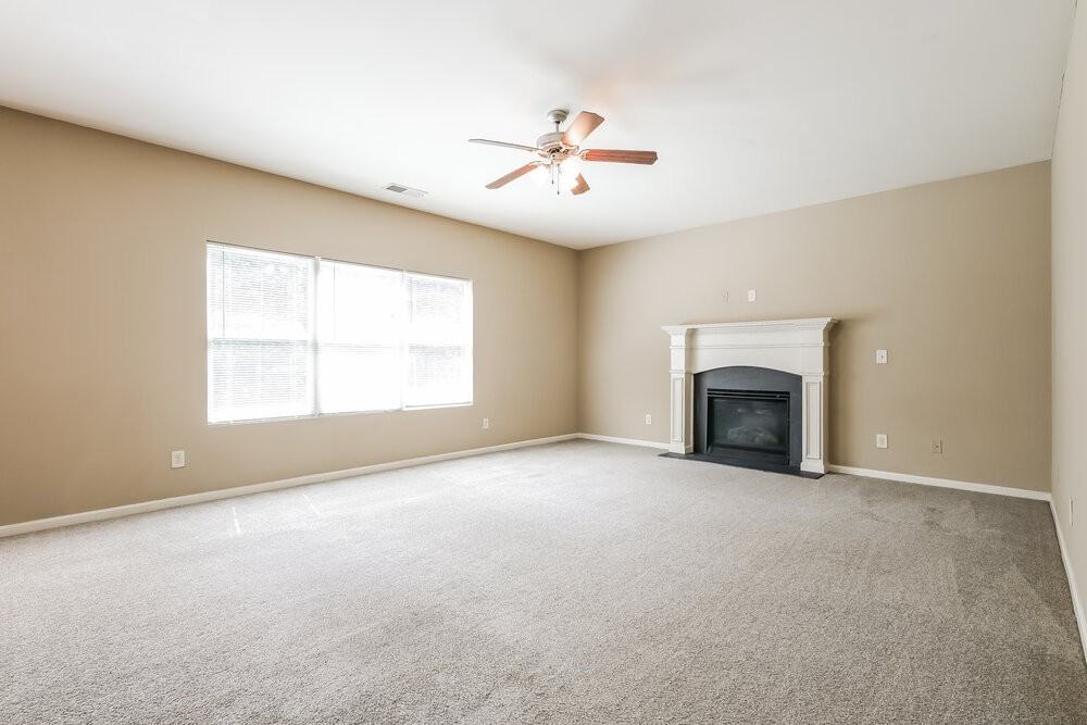 1088 Sandy Bank Ct - Photo 4 of 17