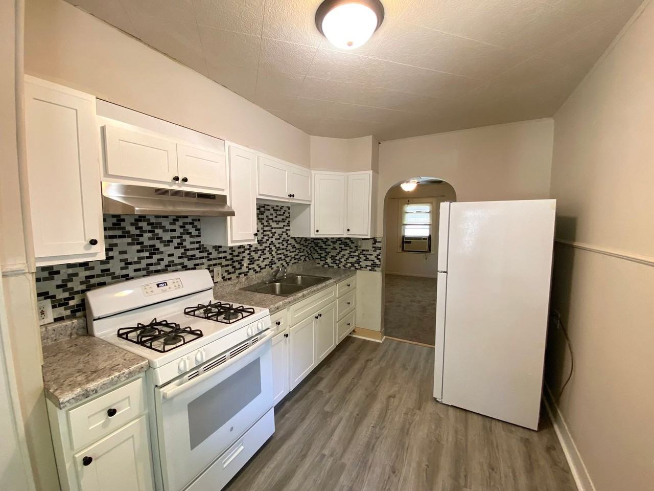 3118 N Finnell Ave - Photo 2 of 7