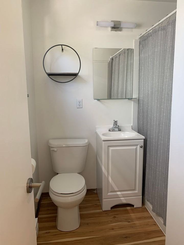 Gilmore Apts - Photo 4 of 10
