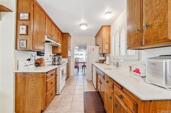 12891 Taylor St - Photo 3 of 13