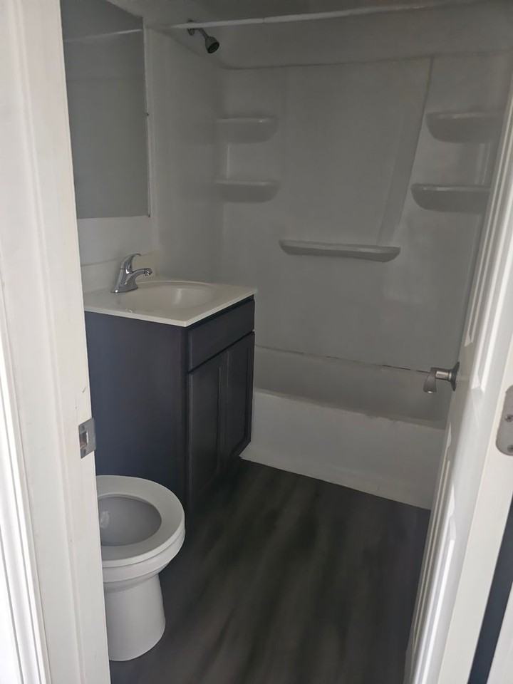 Northview Apartments - Photo 6 of 8