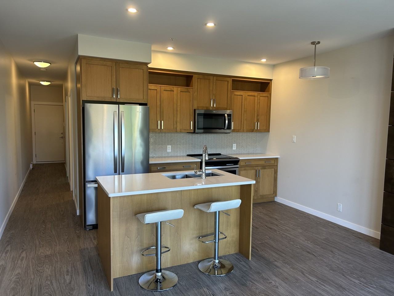 91 Apartments #304 - Photo 3 of 15