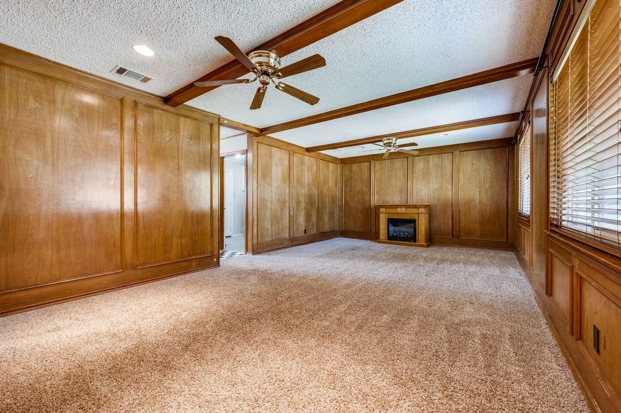 515 Stonewall Dr - Photo 3 of 10