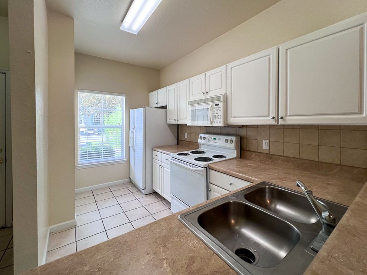 4886 Nw 46th Pl - Photo 2 of 31