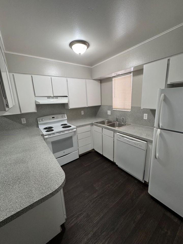 4380 Harrison Blvd - Photo 2 of 15