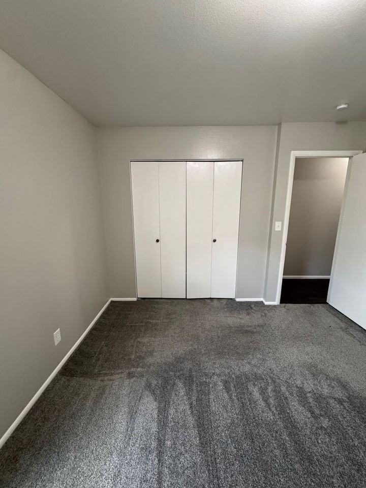 4380 Harrison Blvd - Photo 4 of 15