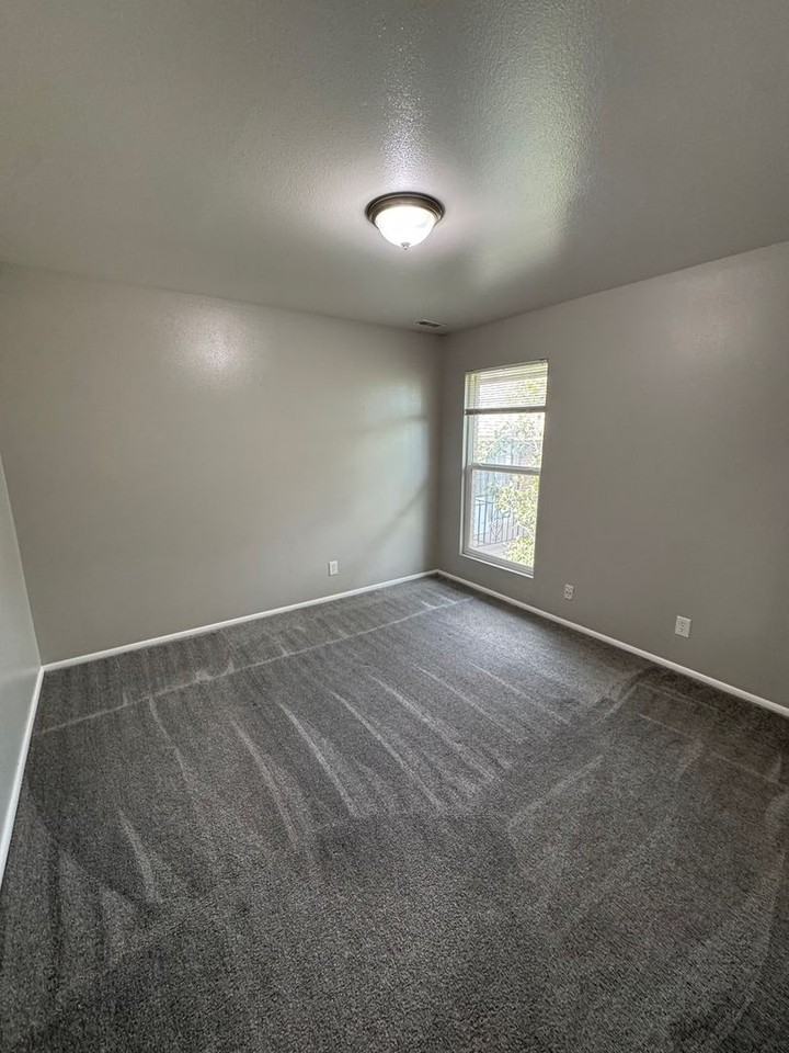 4380 Harrison Blvd - Photo 6 of 15