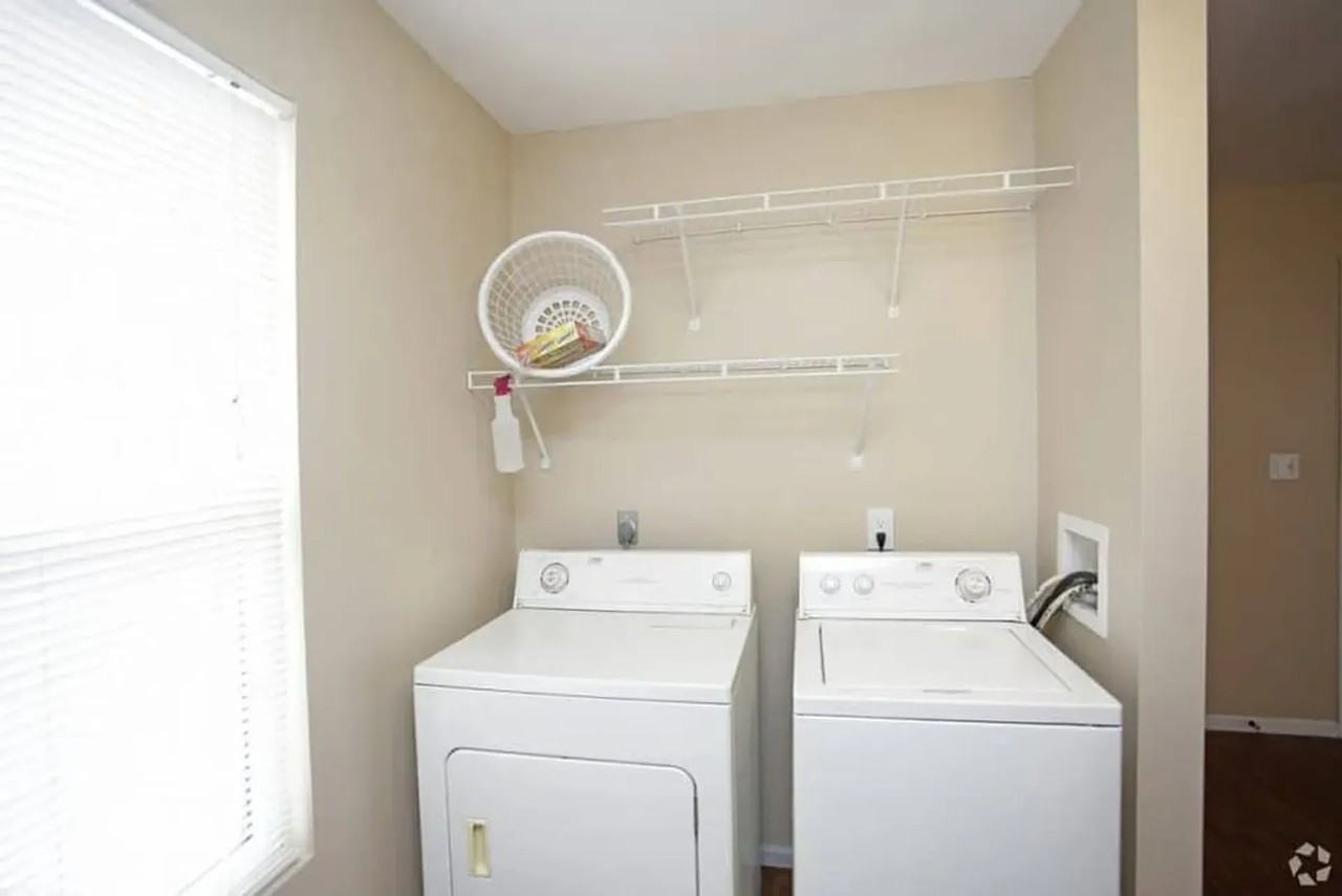 Main Street Apartments - Photo 7 of 25