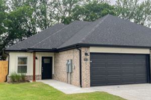 featured image of 275 N Hunter St