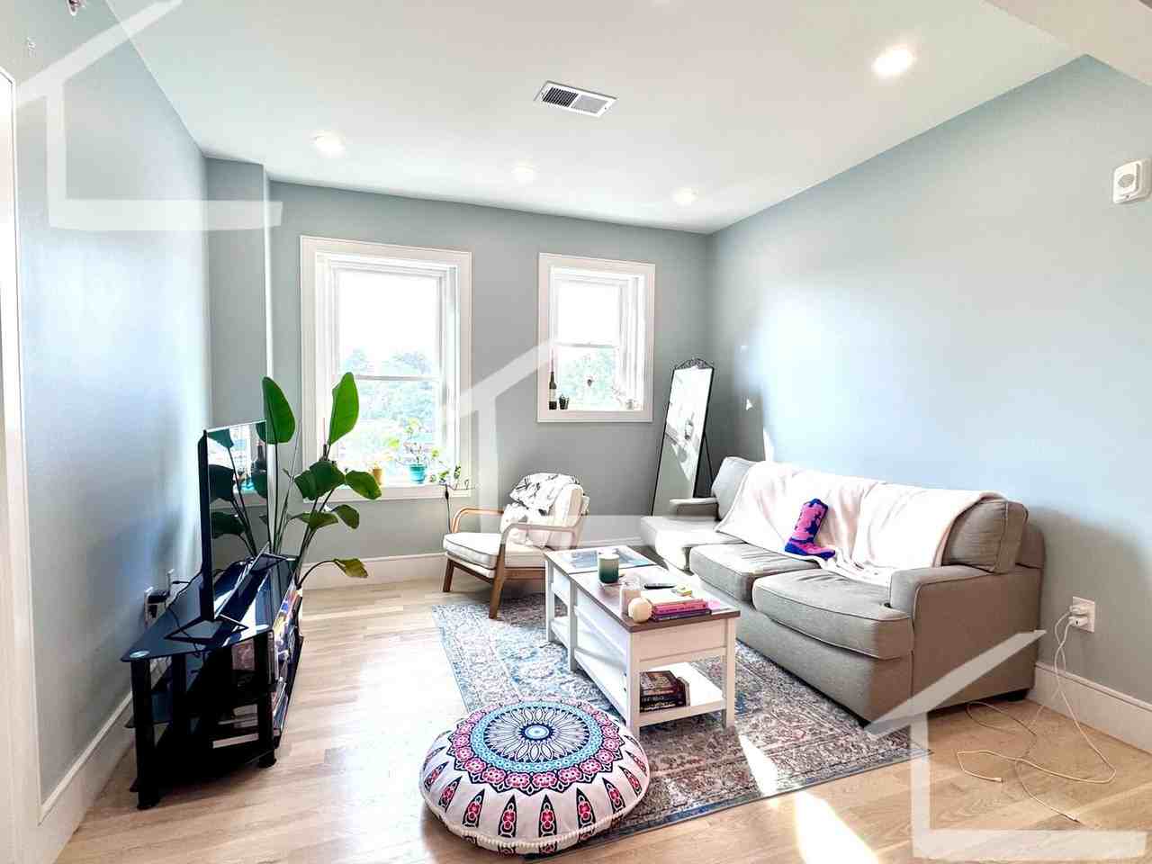 5 University Rd - Photo 7 of 27