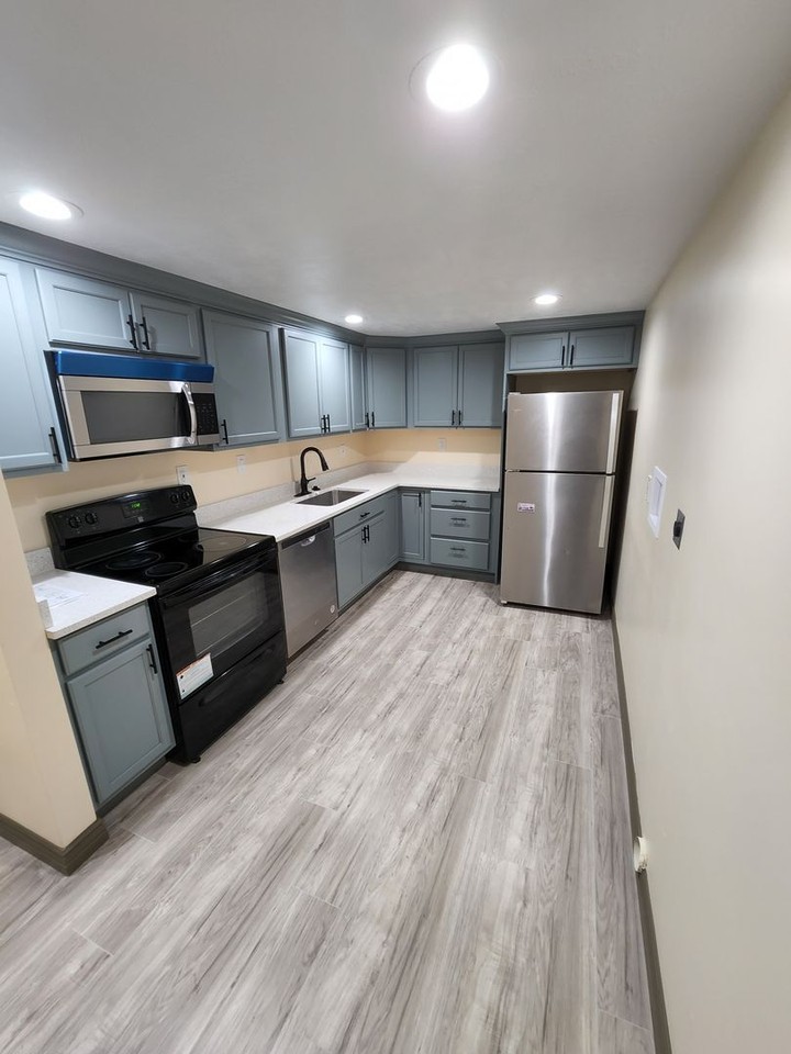 11369 S Hereford Ct #BASE - Photo 5 of 19
