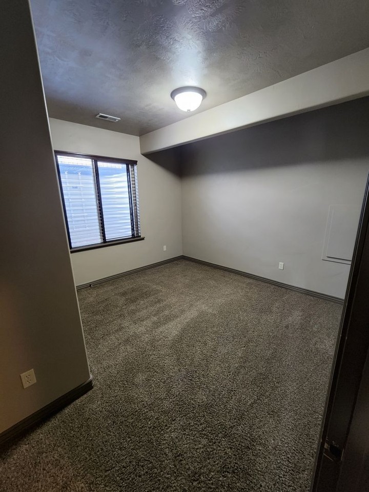 11369 S Hereford Ct #BASE - Photo 6 of 19