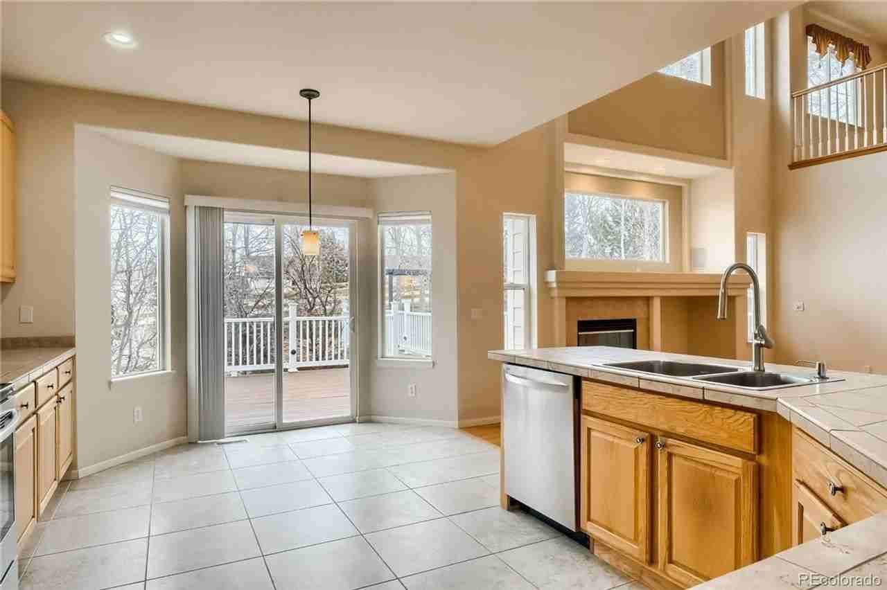 5944 S Ukraine St - Photo 3 of 23