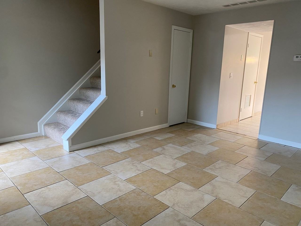 2581 Shakespeare Ln - Photo 6 of 11