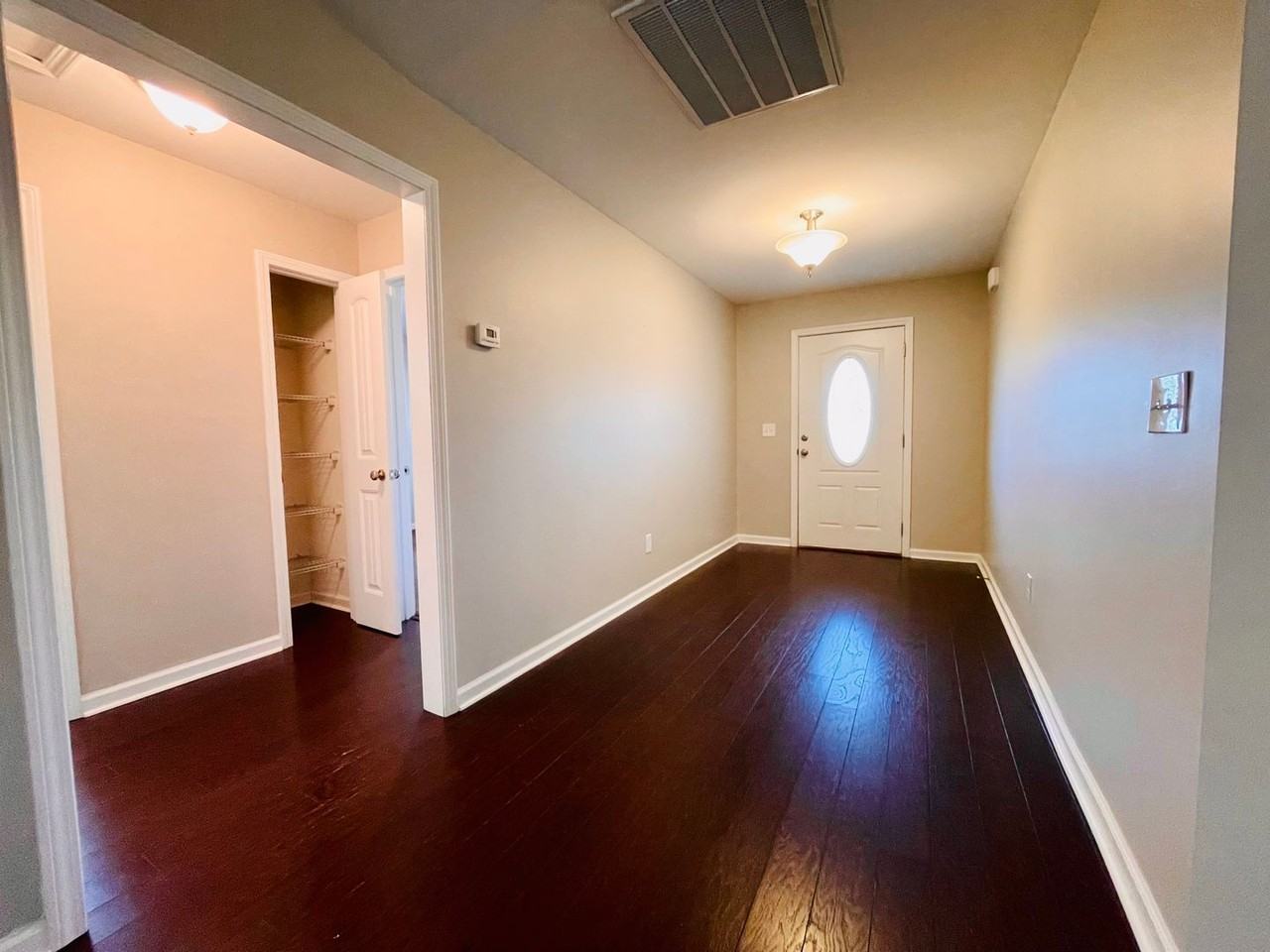 1404 Abberbury Dr - Photo 3 of 28