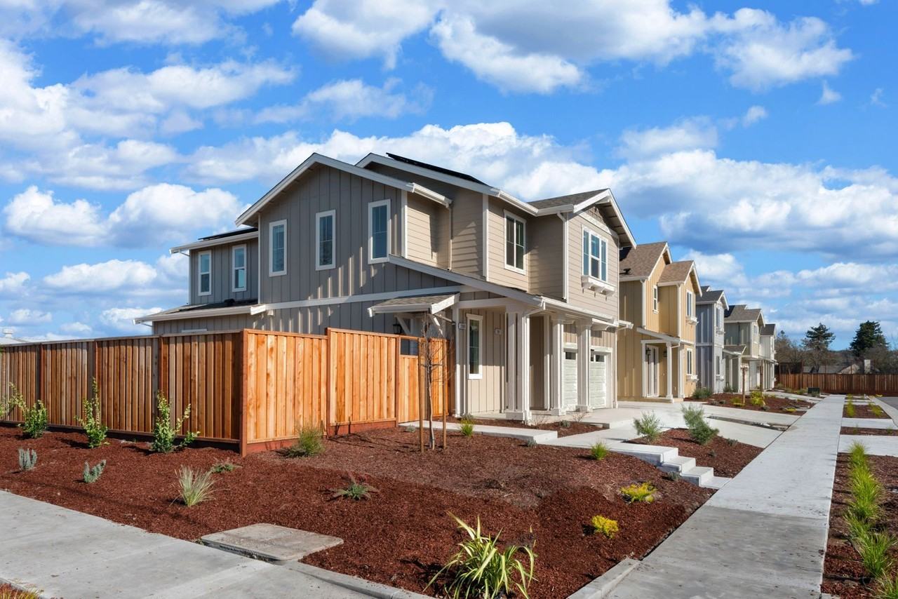 2089 Landen Ln - Photo 2 of 10