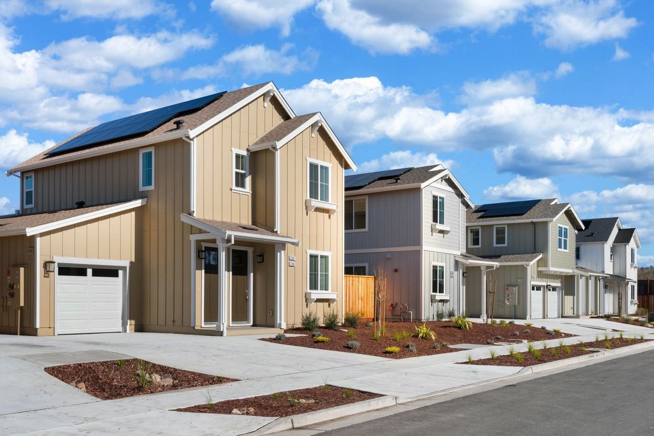 2089 Landen Ln - Photo 3 of 10