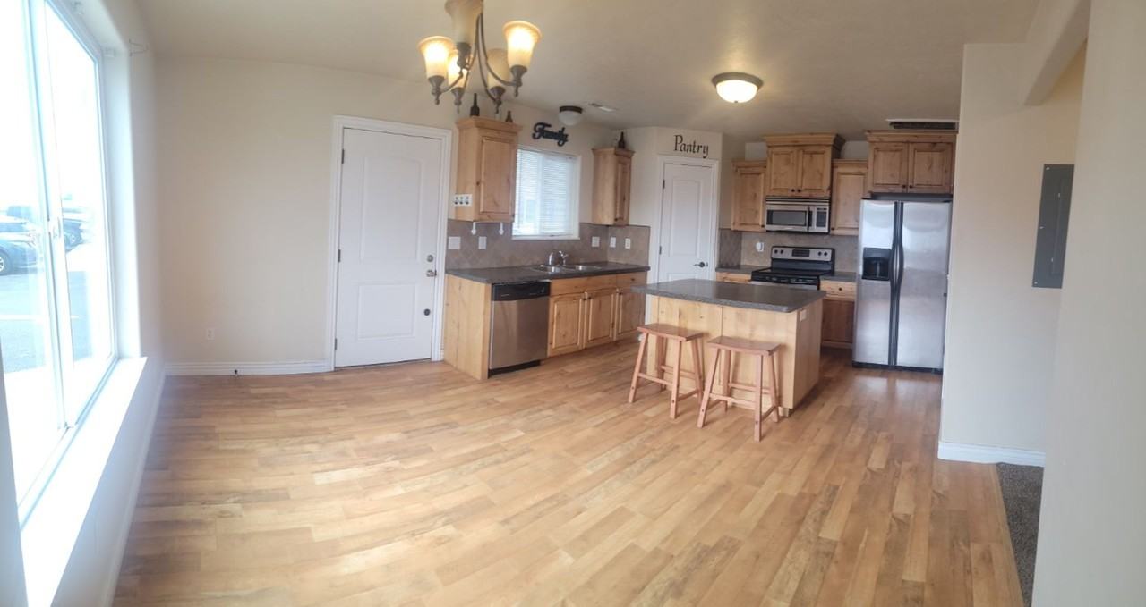 550 Sunflower Rd - Photo 4 of 15