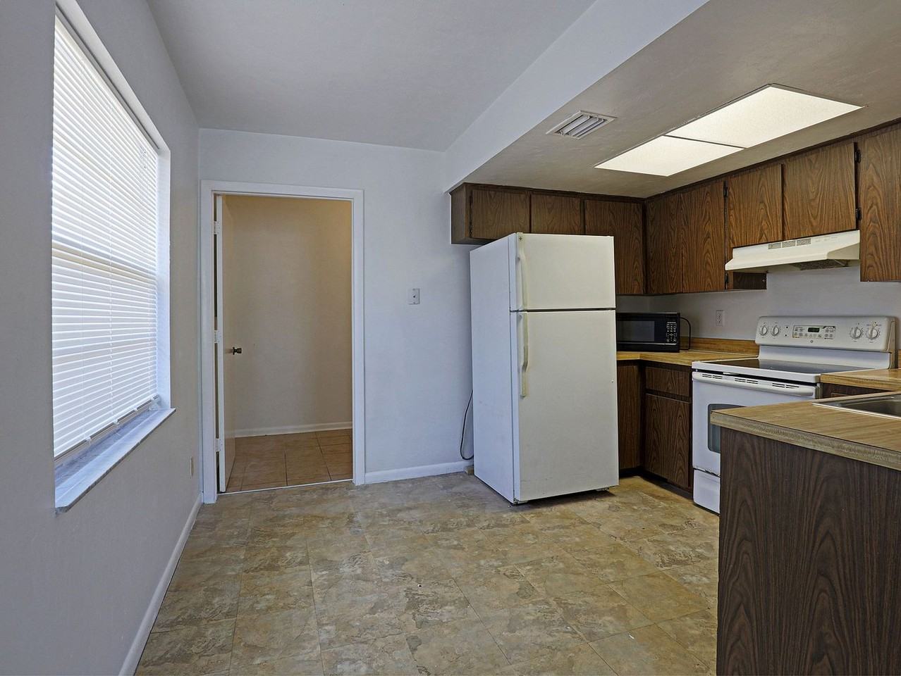 14193 Old Olga Rd - Photo 6 of 16