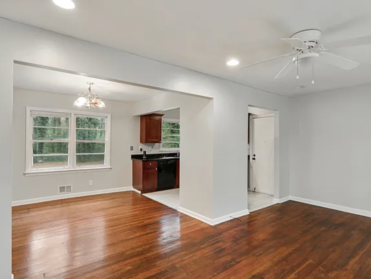 3243 Pinehill Dr - Photo 6 of 12