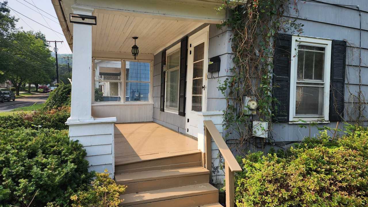 26 Wilson St - Photo 2 of 15