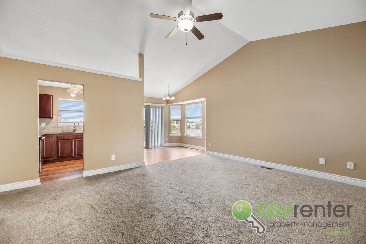 2409 E Coolwater St - Photo 3 of 40