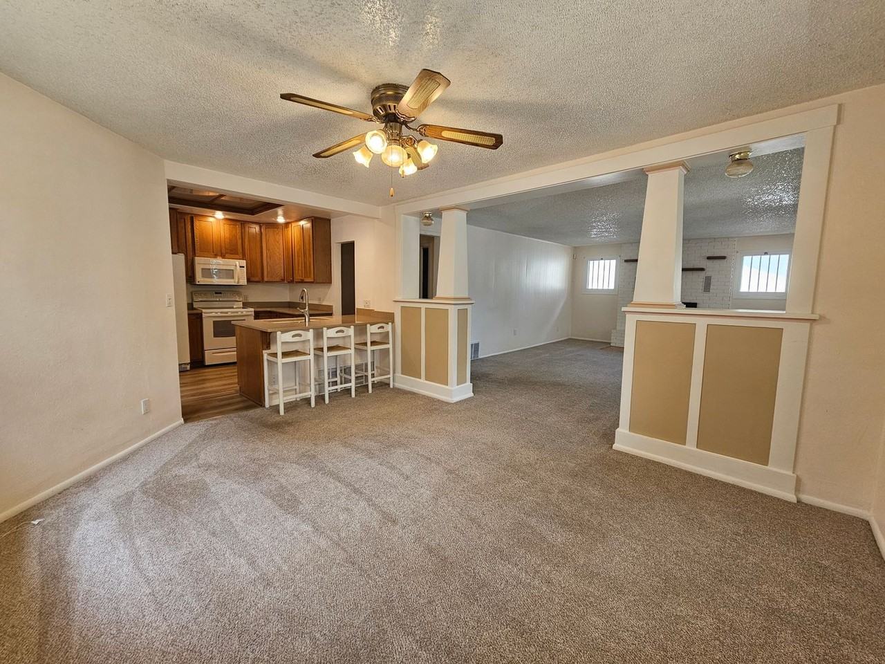 1806 W Yampa St - Photo 3 of 20