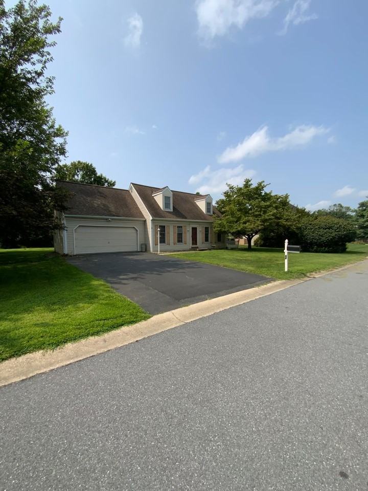 64 Village Square Dr - Photo 2 of 21