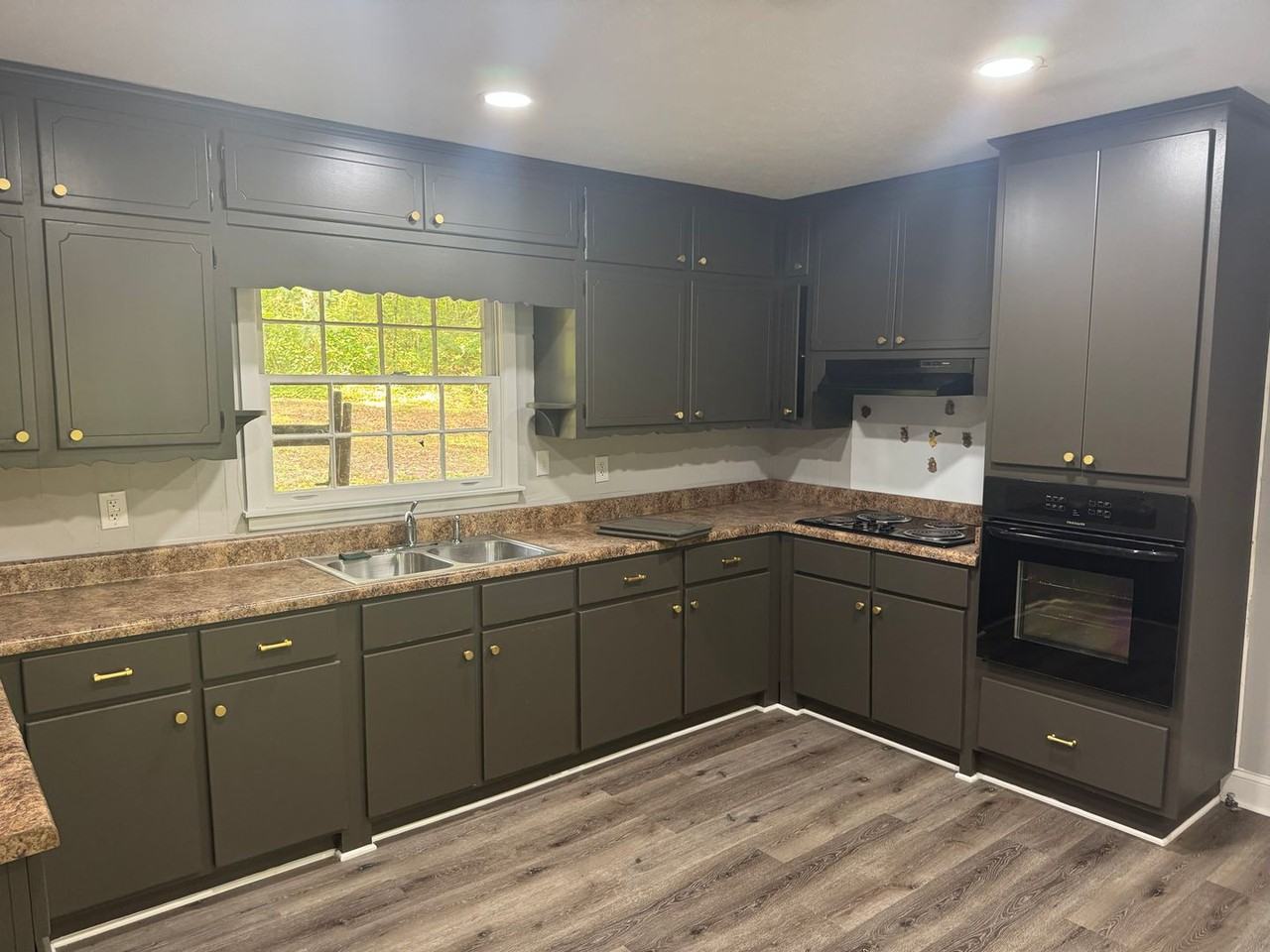 200 Mountain View Dr - Photo 3 of 16