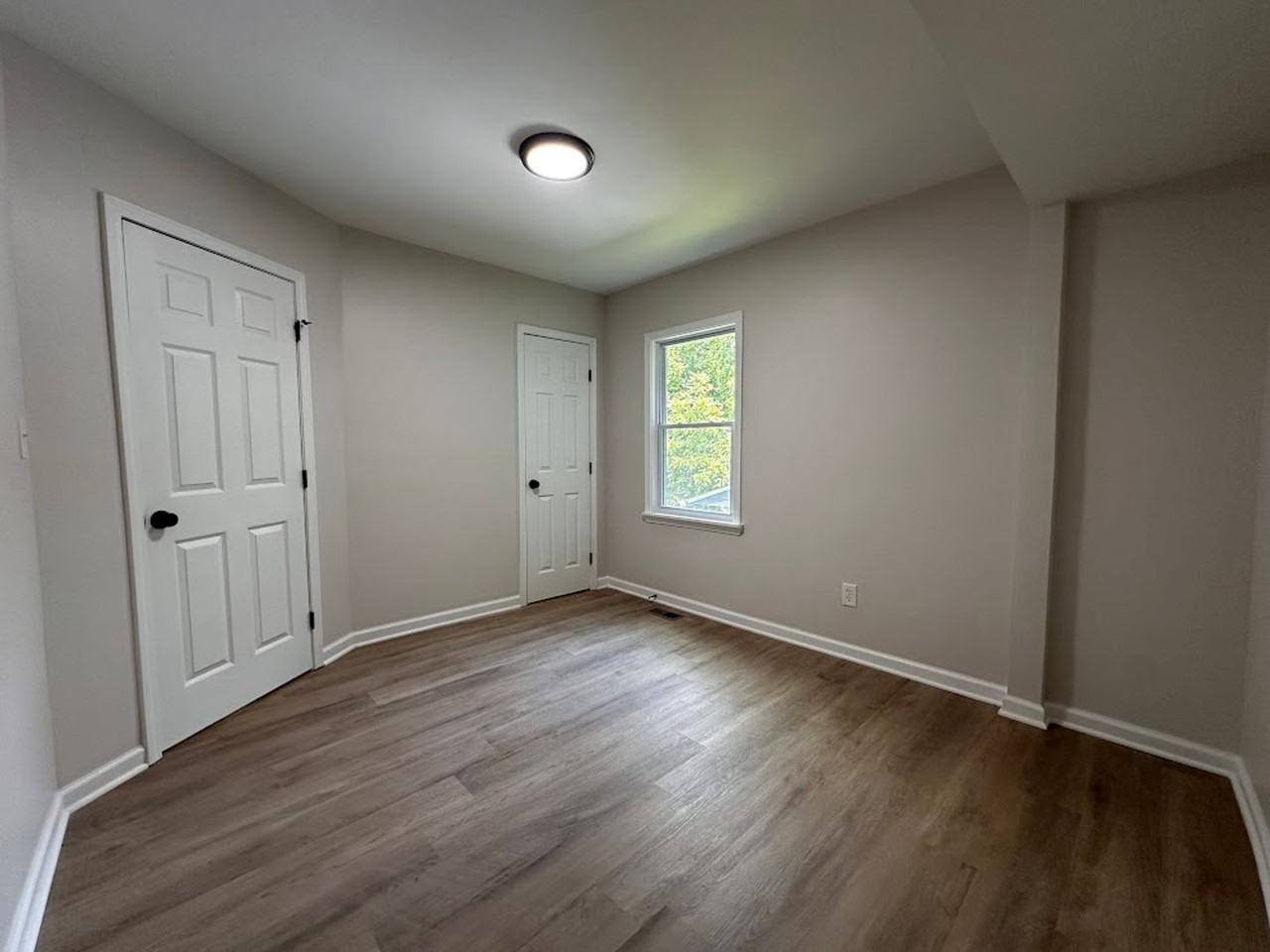 3393 Phillips Cir - Photo 5 of 11