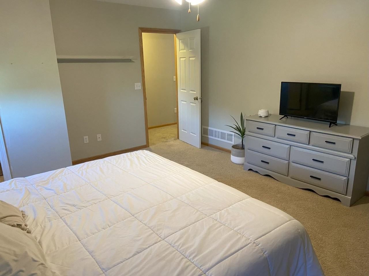 5113 Ne Ledgestone Ct - Photo 7 of 25