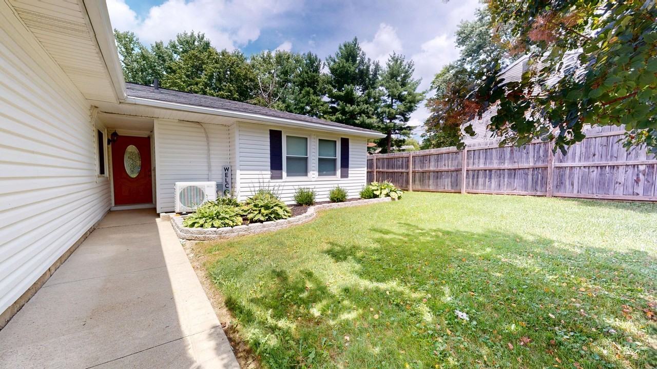 62 Brushwood Dr - Photo 2 of 16